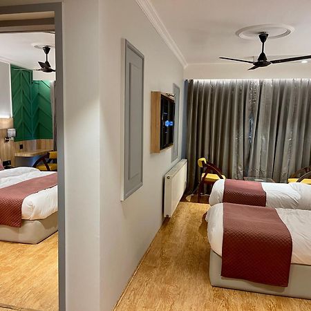 New Park Hotel Srīnagar Kültér fotó